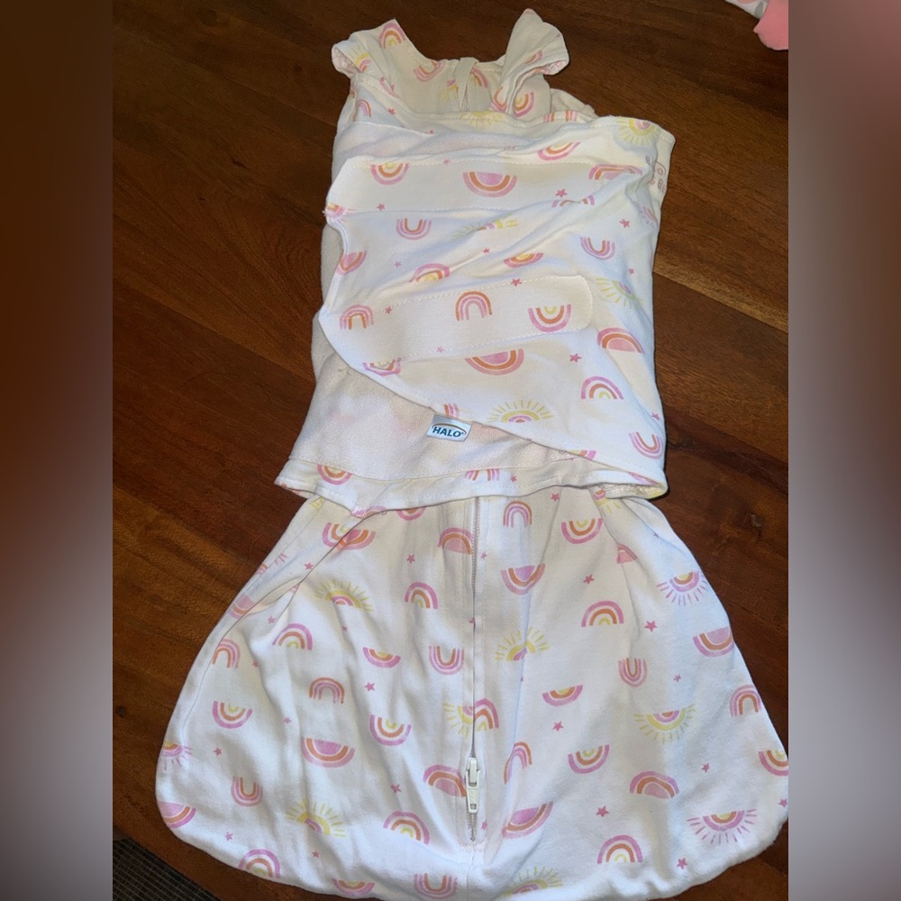 Halo SleepSack Swaddle in White and‎ Pink